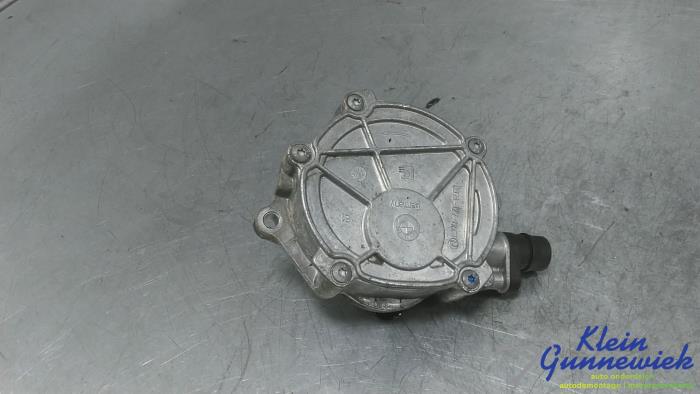 Gebruikte Vacuumpomp Rembekrachtiging BMW 3-Serie Prijs € 72,00 Margeregeling aangeboden door Klein Gunnewiek Autodemontage & Motorentechniek