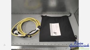 Gebruikte Oplaadkabel elektrische auto Volkswagen ID.3 Prijs € 150,00 Margeregeling aangeboden door Klein Gunnewiek Autodemontage & Motorentechniek