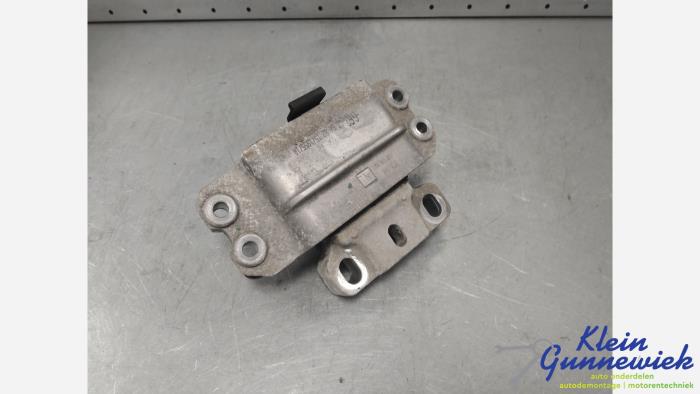 Gebruikte Versnellingsbak Steun Volkswagen Caddy Prijs € 22,00 Margeregeling aangeboden door Klein Gunnewiek Autodemontage & Motorentechniek