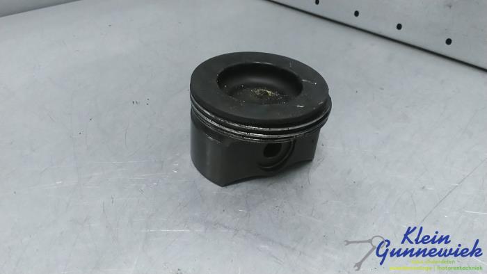 Gebruikte Zuiger Volkswagen Golf Prijs € 92,00 Margeregeling aangeboden door Klein Gunnewiek Autodemontage & Motorentechniek