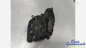 Gebruikte Deurslot Mechaniek 4Deurs links-voor BMW 7-Serie Prijs € 75,00 Margeregeling aangeboden door Klein Gunnewiek Autodemontage & Motorentechniek