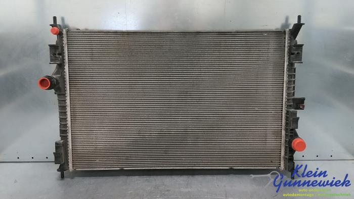 Gebruikte Radiateur Opel Vivaro Prijs € 87,00 Margeregeling aangeboden door Klein Gunnewiek Autodemontage & Motorentechniek