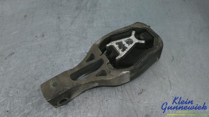 Gebruikte Motorrubber Opel Vivaro Prijs € 20,00 Margeregeling aangeboden door Klein Gunnewiek Autodemontage & Motorentechniek