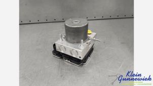 Gebruikte ABS Pomp Opel Vivaro Prijs € 225,00 Margeregeling aangeboden door Klein Gunnewiek Autodemontage & Motorentechniek