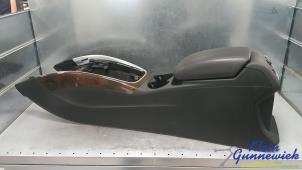 Gebruikte Armleuning Audi Q5 Prijs € 125,00 Margeregeling aangeboden door Klein Gunnewiek Autodemontage & Motorentechniek