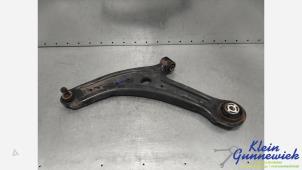 Gebruikte Draagarm onder links-voor Ford Fiesta Prijs € 75,00 Margeregeling aangeboden door Klein Gunnewiek Autodemontage & Motorentechniek