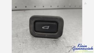 Gebruikte Schakelaar Landrover Discovery Prijs € 20,00 Margeregeling aangeboden door Klein Gunnewiek Autodemontage & Motorentechniek