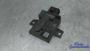 Gebruikte Brandstofpomp module Landrover Discovery Prijs € 65,00 Margeregeling aangeboden door Klein Gunnewiek Autodemontage & Motorentechniek