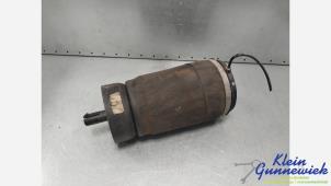 Gebruikte Luchtbalg Landrover Discovery Prijs € 225,00 Margeregeling aangeboden door Klein Gunnewiek Autodemontage & Motorentechniek