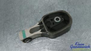 Gebruikte Motorsteun Opel Corsa Prijs € 25,00 Margeregeling aangeboden door Klein Gunnewiek Autodemontage & Motorentechniek