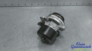 Gebruikte Koelvloeistof pomp Landrover Discovery Prijs € 75,00 Margeregeling aangeboden door Klein Gunnewiek Autodemontage & Motorentechniek