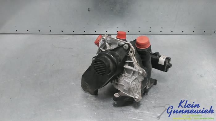 Waterpomp van een Volkswagen T-Roc 2020