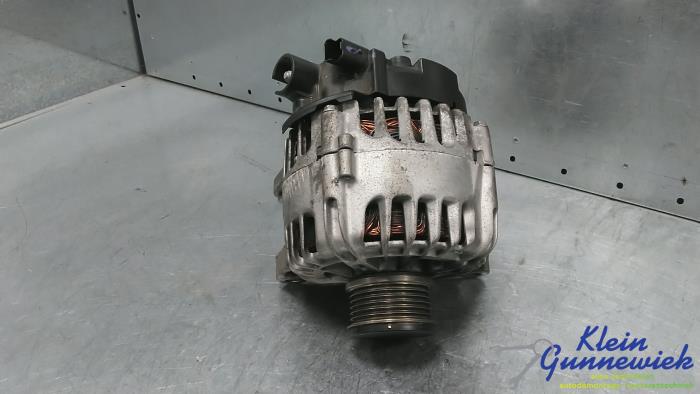 Dynamo van een Opel Corsa 2022