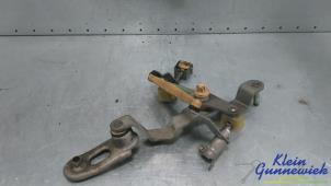 Gebruikte Versnellingsbak Mechaniek Opel Corsa Prijs € 35,00 Margeregeling aangeboden door Klein Gunnewiek Autodemontage & Motorentechniek