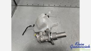 Gebruikte Hoofdremcilinder Mercedes E-Klasse Prijs € 45,00 Margeregeling aangeboden door Klein Gunnewiek Autodemontage & Motorentechniek