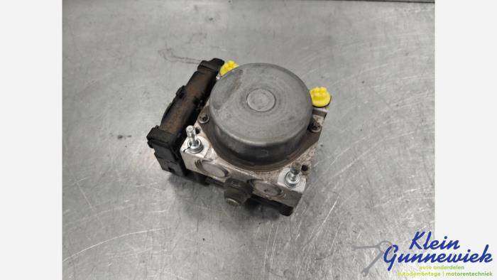 Gebruikte ABS Pomp Opel Corsa Prijs € 249,00 Margeregeling aangeboden door Klein Gunnewiek Autodemontage & Motorentechniek