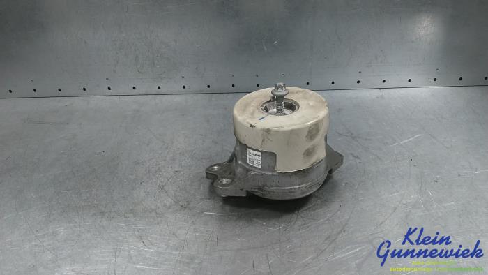 Gebruikte Motorsteun Mercedes E-Klasse Prijs € 65,00 Margeregeling aangeboden door Klein Gunnewiek Autodemontage & Motorentechniek