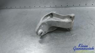 Gebruikte Motorrubber Mercedes E-Klasse Prijs € 50,00 Margeregeling aangeboden door Klein Gunnewiek Autodemontage & Motorentechniek