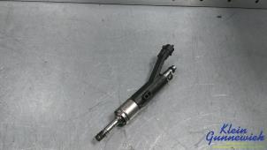 Gebruikte Injector (benzine injectie) Opel Crossland X Prijs € 25,00 Margeregeling aangeboden door Klein Gunnewiek Autodemontage & Motorentechniek