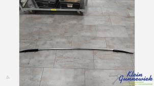 Gebruikte Roofrail rechts Volkswagen Golf Prijs € 75,00 Margeregeling aangeboden door Klein Gunnewiek Autodemontage & Motorentechniek