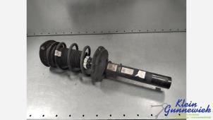 Gebruikte Schokdemperpoot rechts-voor Volkswagen E-Golf Prijs € 65,00 Margeregeling aangeboden door Klein Gunnewiek Autodemontage & Motorentechniek