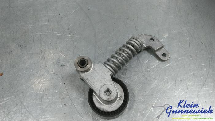 Spanrol Multiriem van een Audi A6 2016