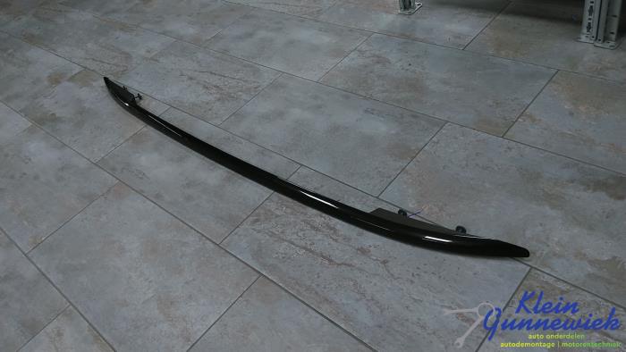 Dakrail links van een Cupra Formentor 2022