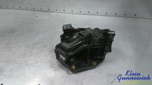 Gebruikte Gasklephuis Renault Trafic Prijs € 90,00 Margeregeling aangeboden door Klein Gunnewiek Autodemontage & Motorentechniek