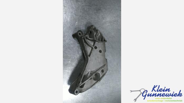 Gebruikte Motorsteun Seat Leon Prijs € 25,00 Margeregeling aangeboden door Klein Gunnewiek Autodemontage & Motorentechniek