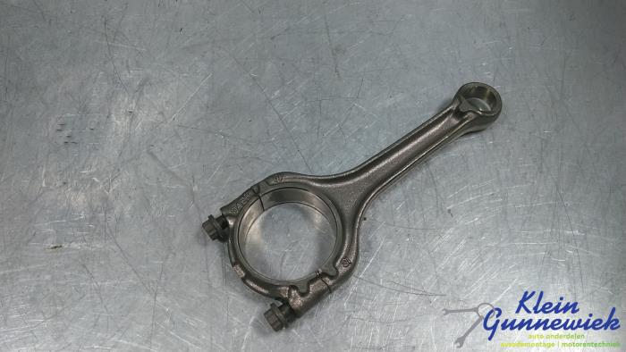 Gebruikte Drijfstang Volkswagen Passat Prijs € 80,00 Margeregeling aangeboden door Klein Gunnewiek Autodemontage & Motorentechniek