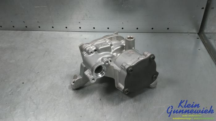 Gebruikte Oliepomp Volkswagen Golf Prijs € 61,00 Margeregeling aangeboden door Klein Gunnewiek Autodemontage & Motorentechniek