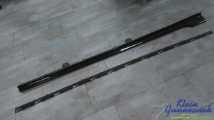 Gebruikte Sideskirt rechts Volkswagen E-Golf Prijs € 225,00 Margeregeling aangeboden door Klein Gunnewiek Autodemontage & Motorentechniek