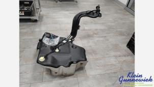 Gebruikte Brandstoftank Volkswagen Golf Prijs € 75,00 Margeregeling aangeboden door Klein Gunnewiek Autodemontage & Motorentechniek