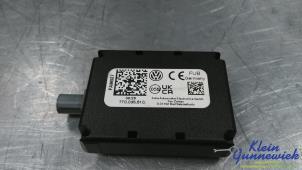 Gebruikte Antenne Volkswagen Multivan T7 Prijs € 50,00 Margeregeling aangeboden door Klein Gunnewiek Autodemontage & Motorentechniek