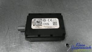 Gebruikte Antenne Volkswagen Multivan T7 Prijs € 50,00 Margeregeling aangeboden door Klein Gunnewiek Autodemontage & Motorentechniek