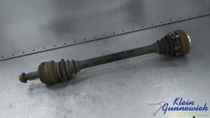 Gebruikte Aandrijfas links-achter BMW 3-Serie Prijs € 30,00 Margeregeling aangeboden door Klein Gunnewiek Autodemontage & Motorentechniek