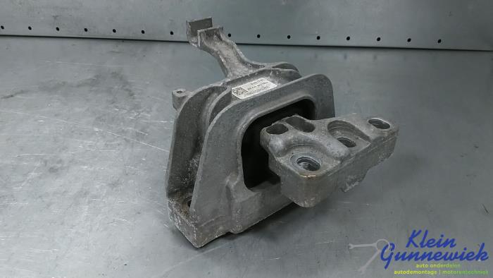 Gebruikte Motorrubber Volkswagen Golf Sportsvan Prijs € 45,00 Margeregeling aangeboden door Klein Gunnewiek Autodemontage & Motorentechniek