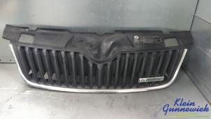 Gebruikte Grille Skoda Fabia Prijs € 45,00 Margeregeling aangeboden door Klein Gunnewiek Autodemontage & Motorentechniek