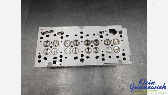 Cilinderkop van een Volkswagen Transporter 2015