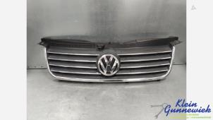 Gebruikte Grille Volkswagen Passat Prijs € 35,00 Margeregeling aangeboden door Klein Gunnewiek Autodemontage & Motorentechniek