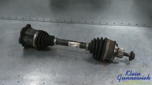 Gebruikte Aandrijfas links-voor Audi A4 Prijs € 158,00 Margeregeling aangeboden door Klein Gunnewiek Autodemontage & Motorentechniek