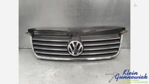 Gebruikte Grille Volkswagen Passat Prijs € 35,00 Margeregeling aangeboden door Klein Gunnewiek Autodemontage & Motorentechniek
