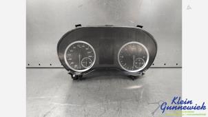 Gebruikte Cockpit Mercedes Vito Prijs € 235,00 Margeregeling aangeboden door Klein Gunnewiek Autodemontage & Motorentechniek