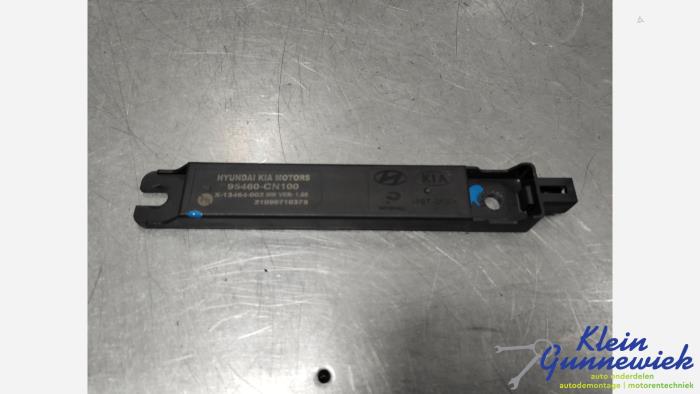 Gebruikte Antenne Kia EV6 Prijs € 25,00 Margeregeling aangeboden door Klein Gunnewiek Autodemontage & Motorentechniek