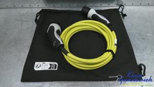 Gebruikte Oplaadkabel elektrische auto Volkswagen ID.3 Prijs € 165,00 Margeregeling aangeboden door Klein Gunnewiek Autodemontage & Motorentechniek