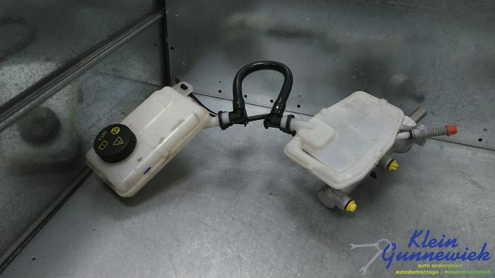 Gebruikte Hoofdremcilinder Renault Trafic Prijs € 95,00 Margeregeling aangeboden door Klein Gunnewiek Autodemontage & Motorentechniek