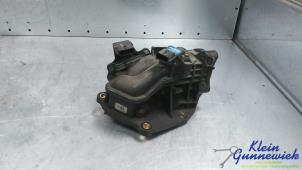 Gebruikte Gasklephuis Opel Vivaro Prijs € 90,00 Margeregeling aangeboden door Klein Gunnewiek Autodemontage & Motorentechniek