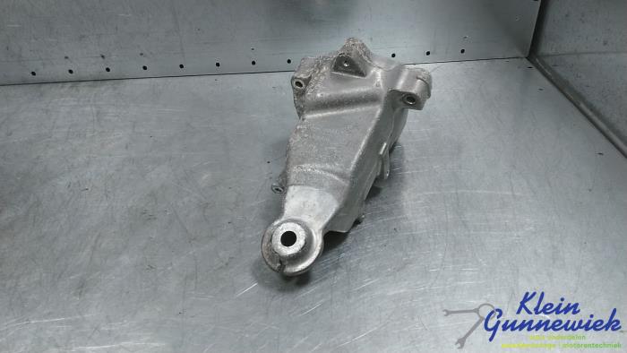 Gebruikte Motorrubber Mercedes Vito Prijs € 35,00 Margeregeling aangeboden door Klein Gunnewiek Autodemontage & Motorentechniek