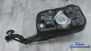 Gebruikte Brandstoftank Opel Movano Prijs € 125,00 Margeregeling aangeboden door Klein Gunnewiek Autodemontage & Motorentechniek