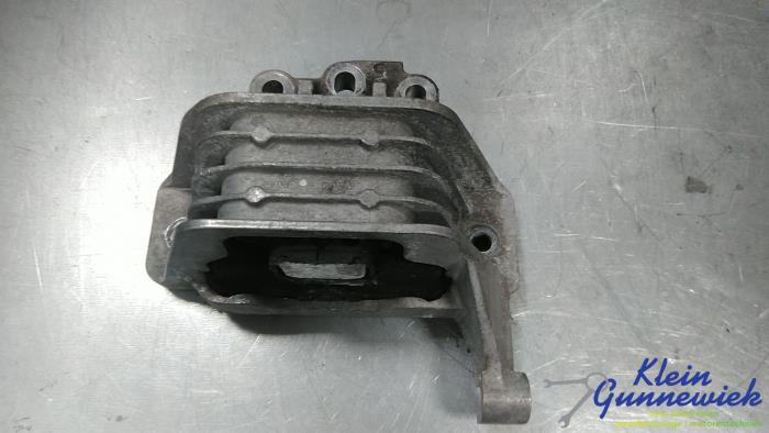 Gebruikte Motorrubber Volkswagen Crafter Prijs € 45,00 Margeregeling aangeboden door Klein Gunnewiek Autodemontage & Motorentechniek